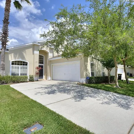 2 Suites, 1 King, 5 Beds Pool, Games Room 810
